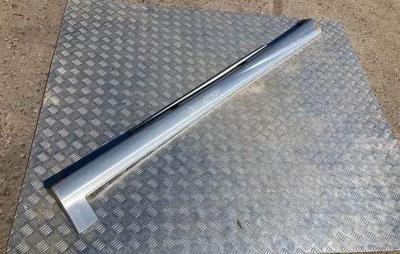 Subaru Impreza II Sill
