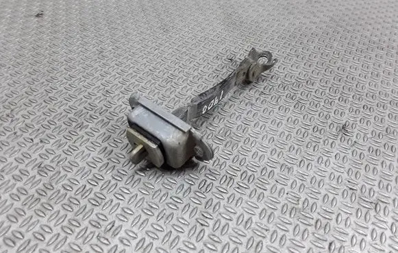 Nissan Navara D40 Rear door check strap stopper