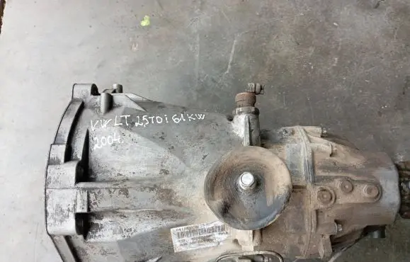 Volkswagen II LT Manual 5 speed gearbox 711614 0003000434 40585556