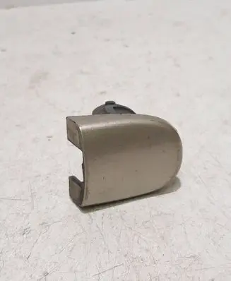 Skoda Octavia Mk2 (1Z) Front door handle cover 