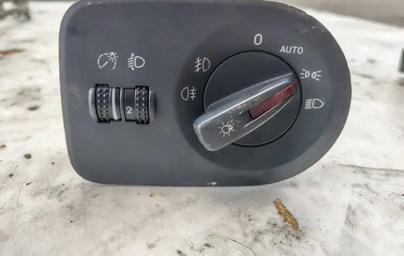Seat Ibiza IV (6J,6P) Light switch 6J2941531M