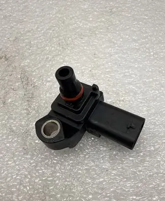 BMW 5 G30 G31 Air pressure sensor 8637896