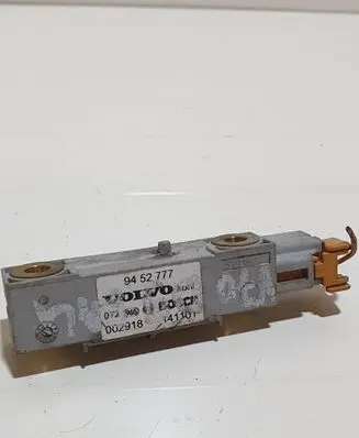 Volvo V70 Airbag deployment crash/impact sensor 9452777 141101 002918
