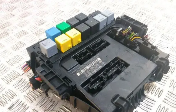 Mercedes-Benz B W245 Comfort/convenience module A1695454332