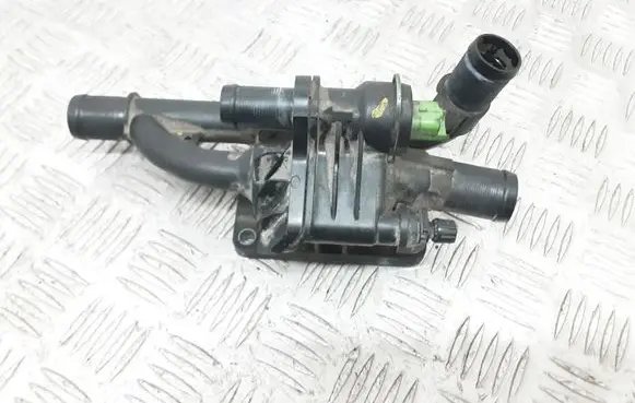 Volvo V50 Thermostat/thermostat housing 9670253780