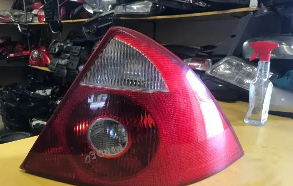 Ford Mondeo Mk III Rear/tail lights