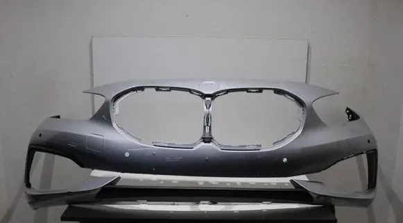 BMW 1 F40 Front bumper BMW 1F40 ZDERZAK PRZÓD