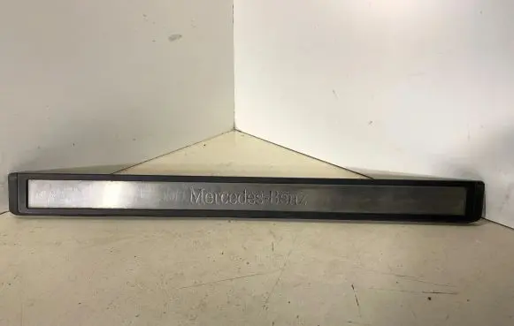Mercedes-Benz E W211 Front sill trim cover A2116801435
