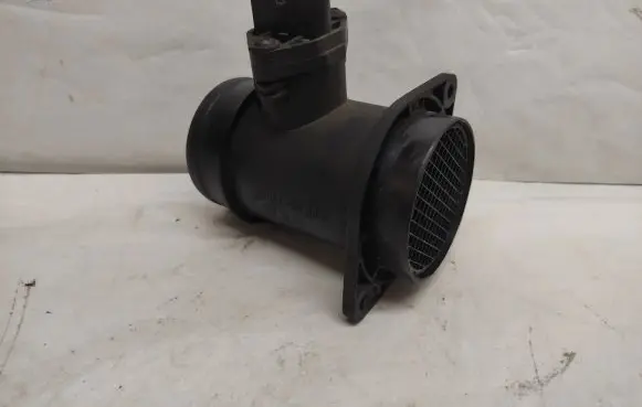 Audi A4 S4 B5 8D Mass air flow meter 028906461