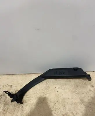 Trunk/boot lower side trim panel