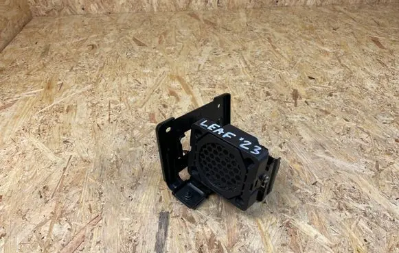 Nissan Leaf II (ZE1) Horn signal 281H35SN0A