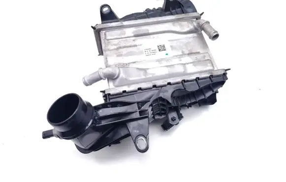 Volvo XC90 Intercooler radiator 32223404 32138750