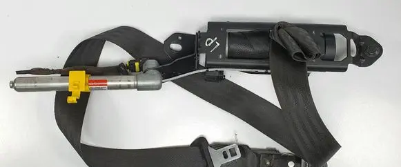 Mini One - Cooper Coupe R56 Front seatbelt 31267540
