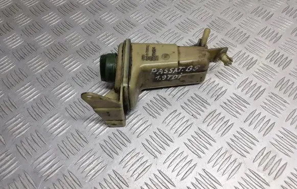 Volkswagen PASSAT B5 Power steering fluid tank/reservoir 8D0422373C