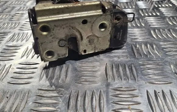 Renault Espace - Grand espace IV Rear door lock
