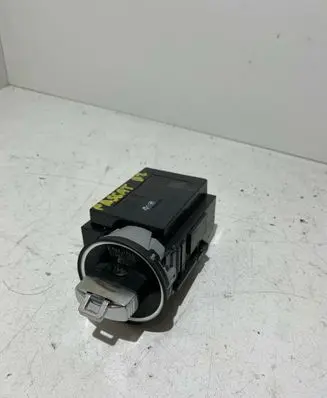 Volkswagen PASSAT B7 Ignition lock 3C0905843AE