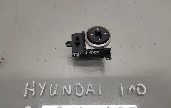 Hyundai i10 Wing mirror switch