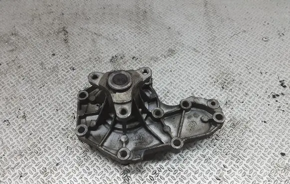 Mitsubishi Carisma Water pump