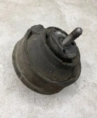 BMW 3 E46 Engine mount bracket 