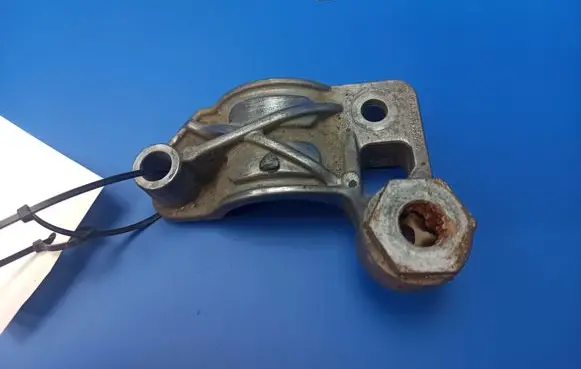 Mercedes-Benz E W211 Sway bar bush bracket, front A2113231126