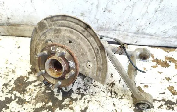 Rear wheel hub spindle/knuckle