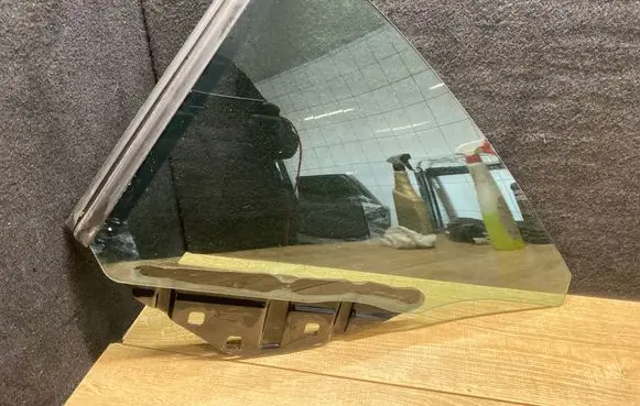 Mercedes-Benz SL R231 Rear side window A2316700106 43R00049 ESG70WDG40