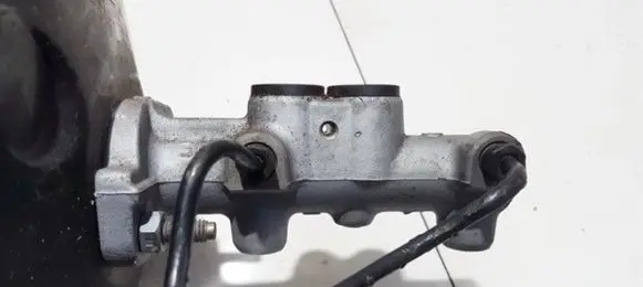 Volkswagen Polo IV 9N3 Master brake cylinder X5617 357611817