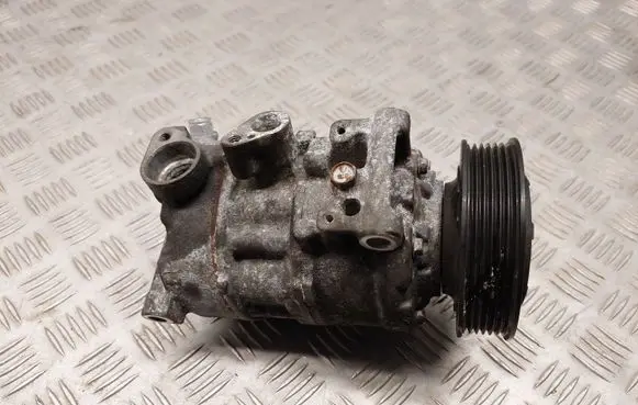 Audi Q7 4M Air conditioning (A/C) compressor (pump) 8T0260805E