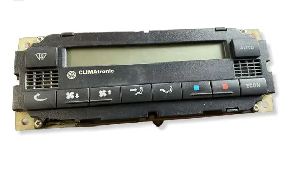 Volkswagen PASSAT B5 Climate control unit 3B1907044A
