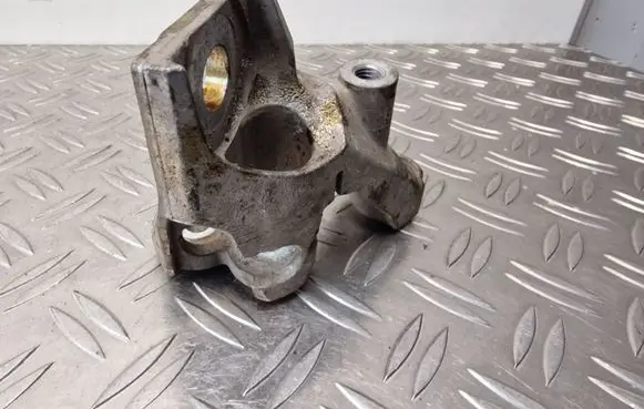 Audi A8 S8 D3 4E Gearbox mounting bracket 4E0399113AE