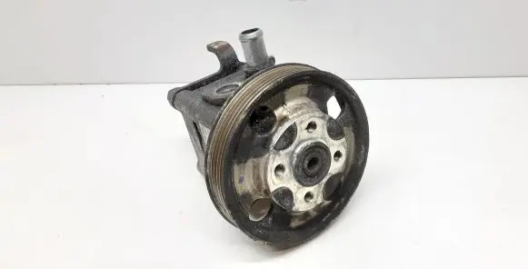 Volvo V70 Power steering pump 31202095