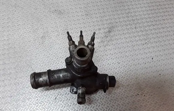 Skoda Octavia Mk1 (1U) Engine coolant pipe/hose 038121133A