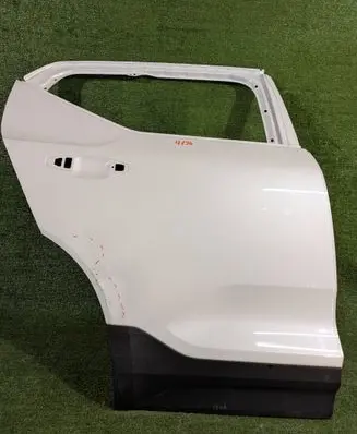 Volvo XC40 Rear door 