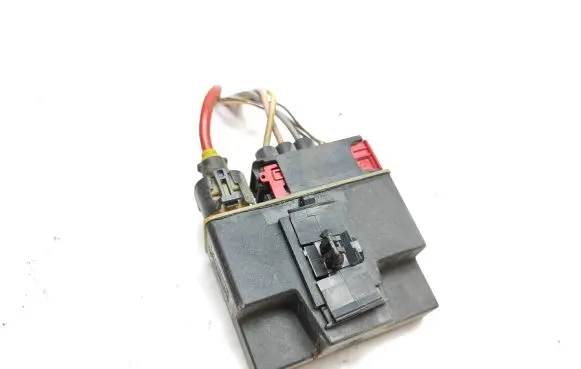 Citroen DS5 Glow plug pre-heat relay 9662570880 10303967 018010953