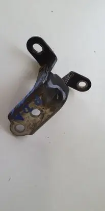 KIA Sportage Front door lower hinge 