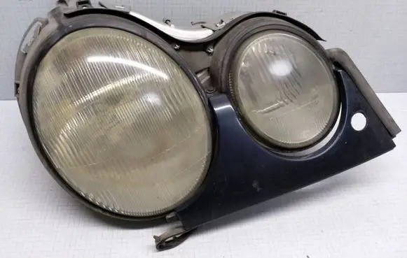 Mercedes-Benz E W210 Headlight/headlamp 40285201 144870
