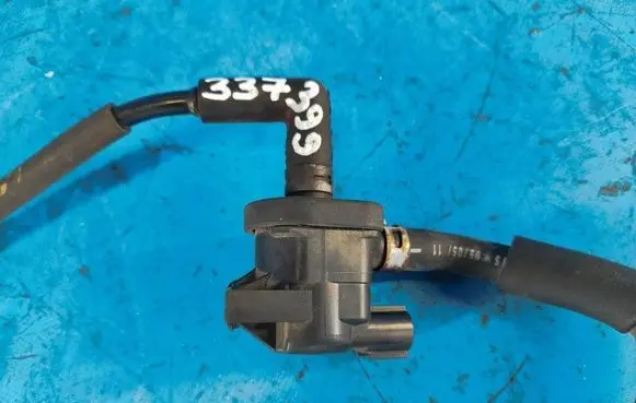 Mazda 3 II EGR valve line/pipe/hose LF8J18740