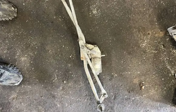 Mercedes-Benz Sprinter W906 Front wiper linkage and motor 40495512V 447A