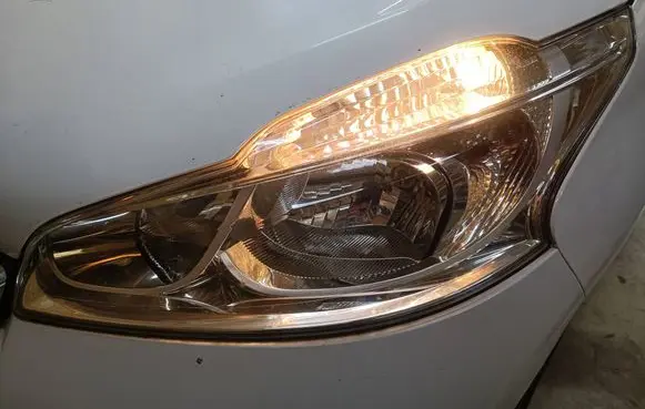 Peugeot 208 Headlight/headlamp 9802221980 89905651
