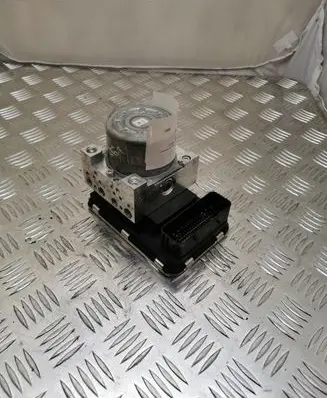 Volvo XC90 ABS Pump 31680101 P31680101 31680098
