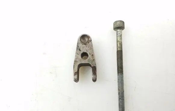 Mercedes-Benz R W251 Fuel Injector clamp holder A6420160038