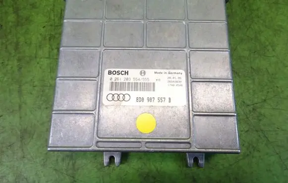 Audi A4 S4 B5 8D Engine control unit/module 8D0907557B