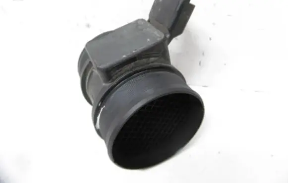 Peugeot 206 CC Mass air flow meter 9628336380