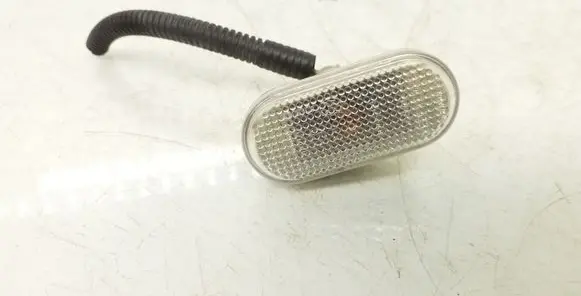 Nissan Qashqai Front fender indicator light 26160AX00A