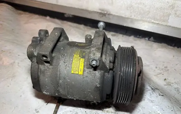 Volvo S60 Air conditioning (A/C) compressor (pump) 8708531