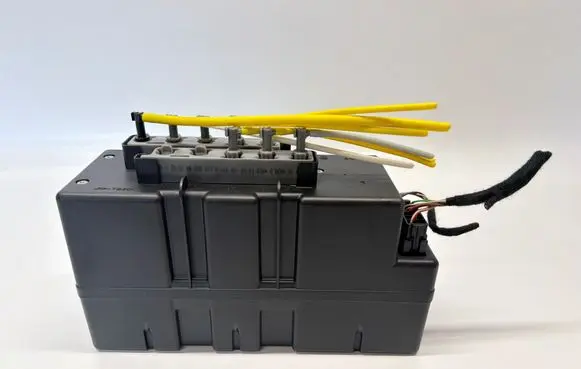 Mercedes-Benz CL C215 Central locking vacuum pump 2208000648 A2208000648