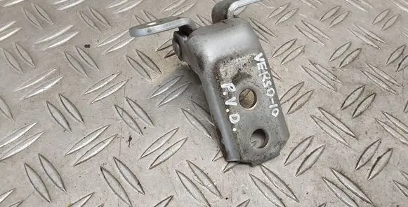 Toyota Verso Front door upper hinge 