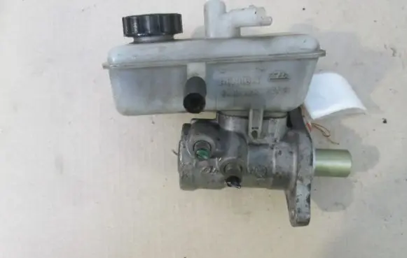 Renault Laguna II Master brake cylinder