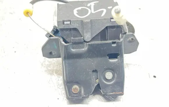 Loading door lock