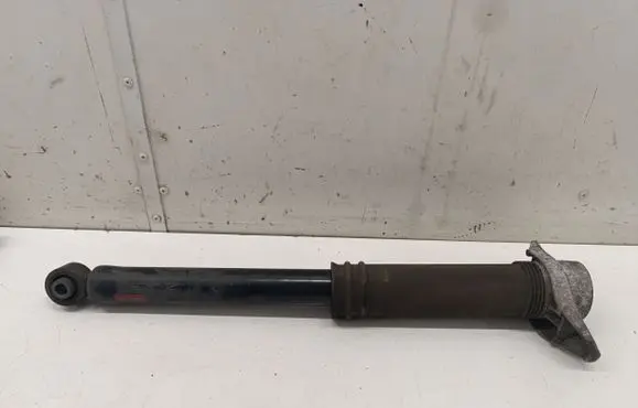 Nissan Qashqai J12 Rear shock absorber/damper 562106UA1B
